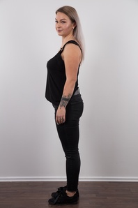 4. Download full pics of Kristyna (22) from czechcasting.com