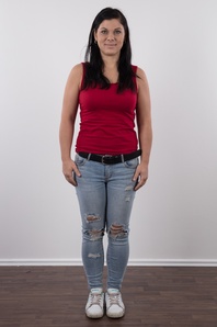 2. Download full pics of Jana (33) from czechcasting.com