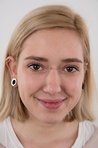 1. Download full pics of Nikola (18) from czechcasting.com