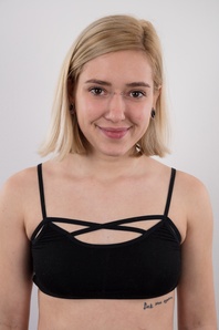 6. Download full pics of Nikola (18) from czechcasting.com