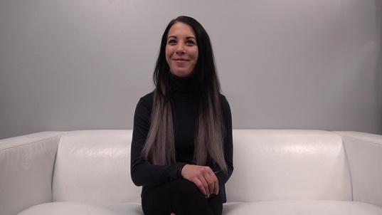 1. Download full pics of Drahomira (27) from czechcasting.com