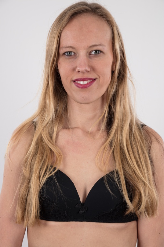 5. Download full pics of Misa (25) from czechcasting.com