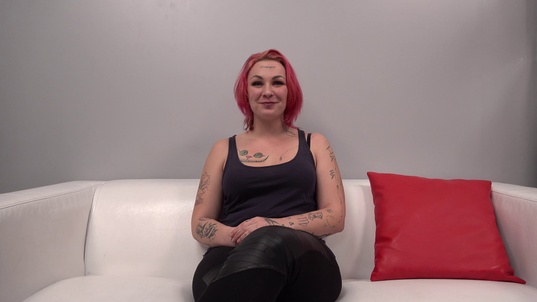 1. Download full pics of Kristyna (21) from czechcasting.com