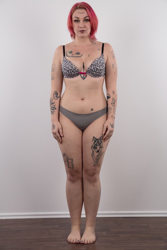 5. Download full pics of Kristyna (21) from czechcasting.com