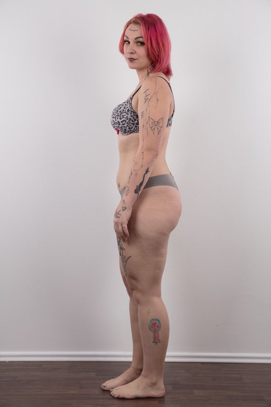 7. Download full pics of Kristyna (21) from czechcasting.com