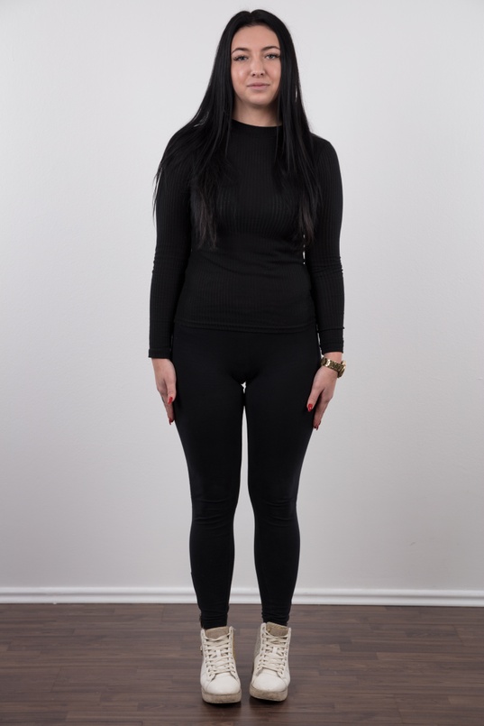 2. Download full pics of Veronika (21) from czechcasting.com