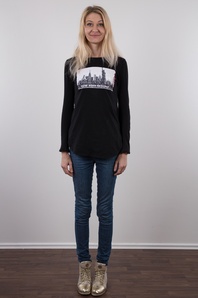 2. Download full pics of Petra (31) from czechcasting.com