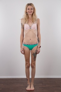 6. Download full pics of Petra (31) from czechcasting.com