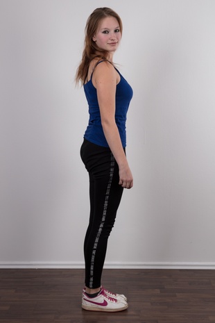 3. Download full pics of model Kristyna (18) from czechcasting.com