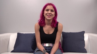 1. Download full pics of Tereza (18) from czechcasting.com