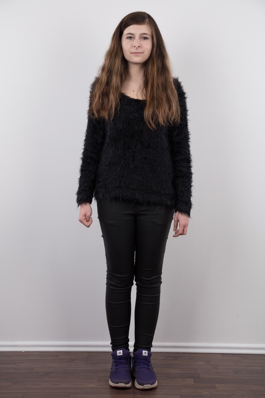 2. Download full pics of Michaela (21) from czechcasting.com