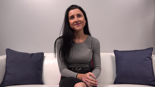 1. Download full pics of Tereza (24) from czechcasting.com