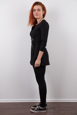 3. Download full pics of model Katka (20) from czechcasting.com