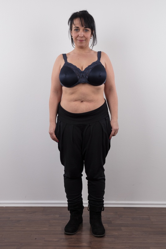 4. Download full pics of Marie (39) & Milan from czechcasting.com