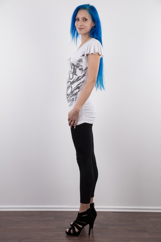 3. Download full pics of Petra (26) from czechcasting.com