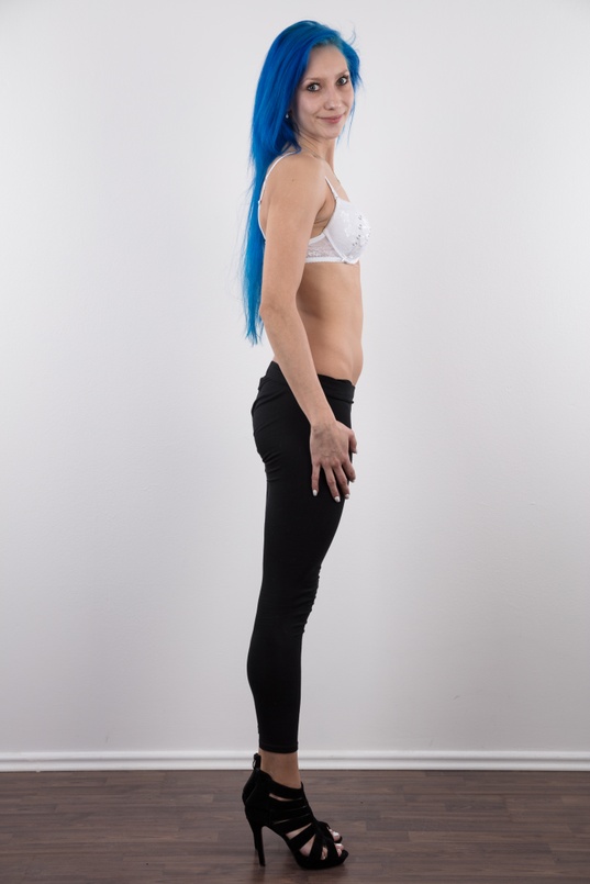 4. Download full pics of Petra (26) from czechcasting.com