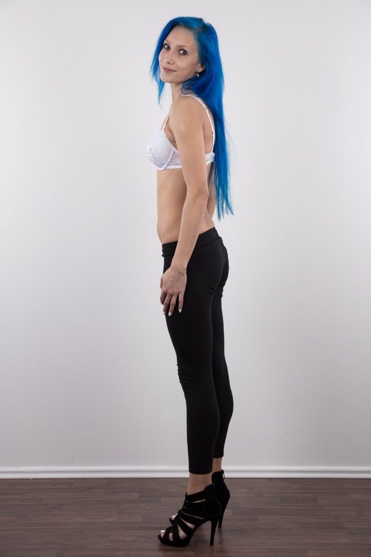 5. Download full pics of Petra (26) from czechcasting.com