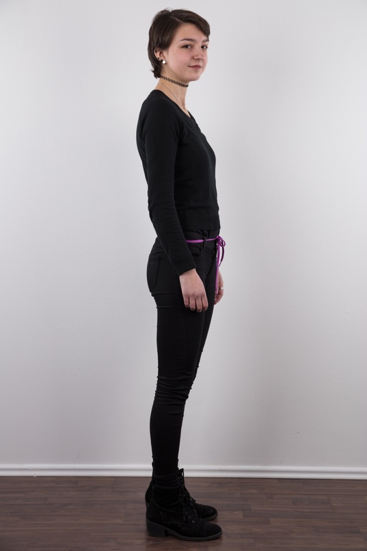 3. Download full pics of Michaela (18) from czechcasting.com