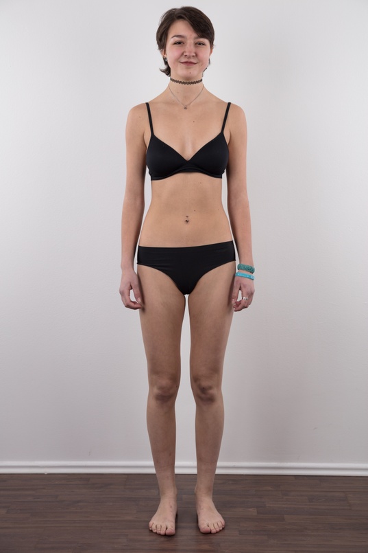 6. Download full pics of Michaela (18) from czechcasting.com