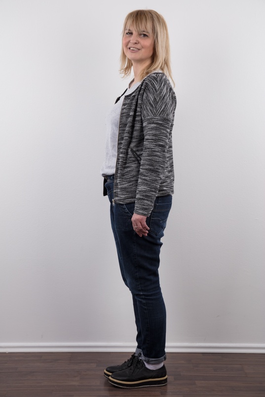 4. Download full pics of Martina (42) from czechcasting.com