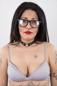 3. Download full pics of Andrea (27) from czechcasting.com