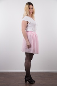 3. Download full pics of Veronika (26) from czechcasting.com