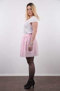 4. Download full pics of Veronika (26) from czechcasting.com