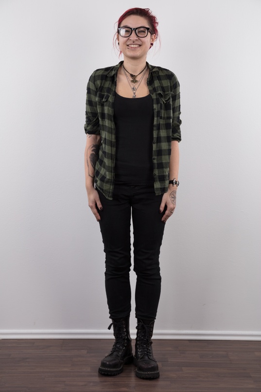 2. Download full pics of Petra (28) from czechcasting.com