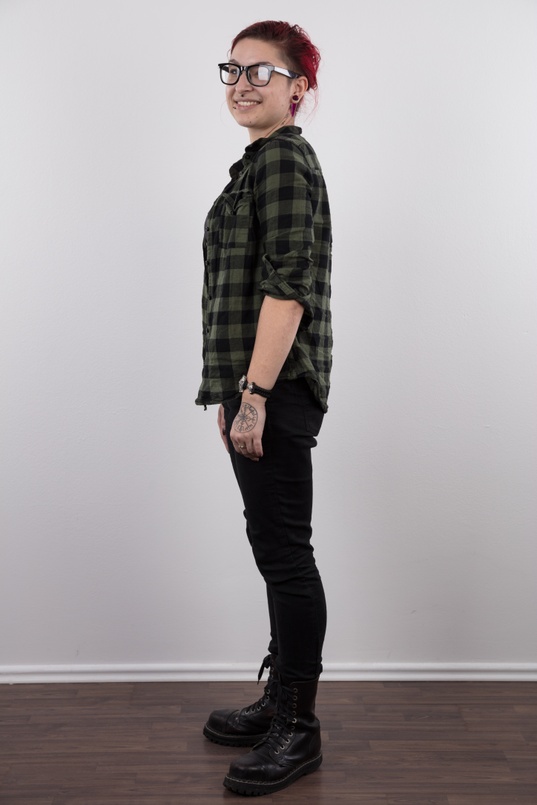 4. Download full pics of Petra (28) from czechcasting.com