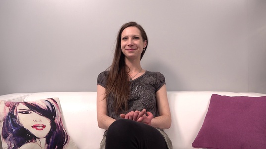 1. Download full pics of Veronika (27) from czechcasting.com