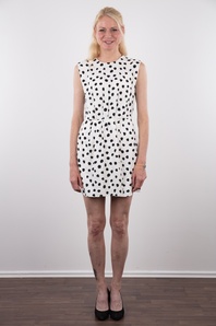 2. Download full pics of Eva (38) from czechcasting.com