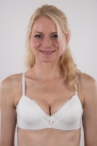 3. Download full pics of Eva (38) from czechcasting.com