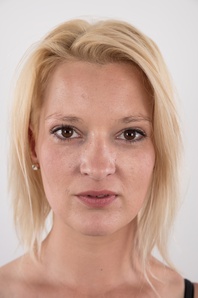 1. Download full pics of Denisa (28) from czechcasting.com