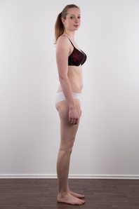 8. Download full pics of Tereza (22) from czechcasting.com