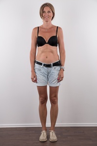 5. Download full pics of Michaela (42) from czechcasting.com