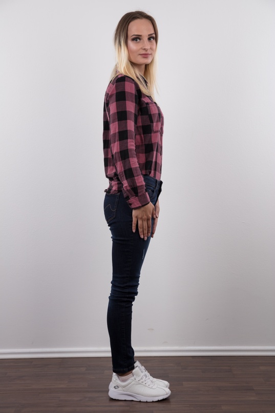 1. Download full pics of Natalie (18) & Vaclav from czechcasting.com