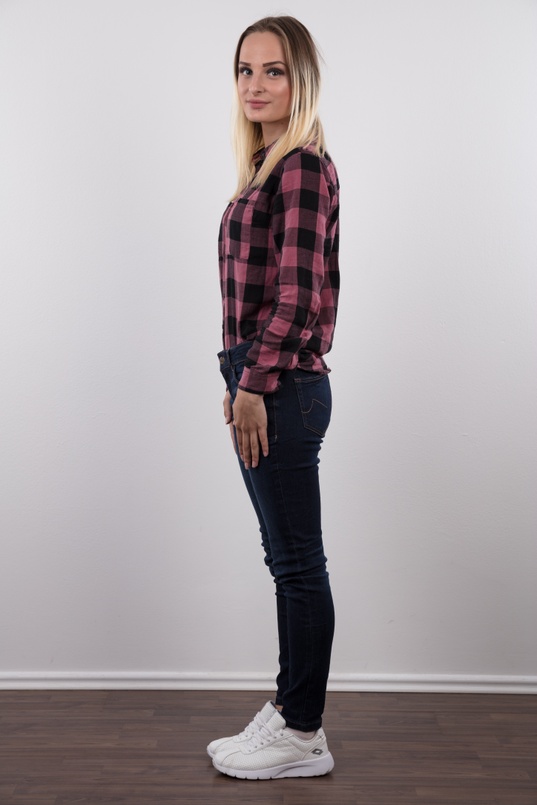 3. Download full pics of Natalie (18) & Vaclav from czechcasting.com