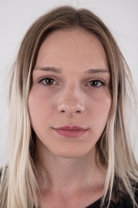 1. Download full pics of Lucie (18) from czechcasting.com