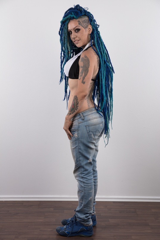 7. Download full pics of Lady Blue (25) from czechcasting.com