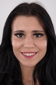 1. Download full pics of Tereza (23) from czechcasting.com