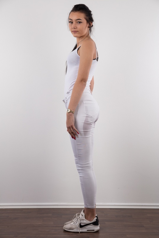 4. Download full pics of Zlata (18) & Karolina from czechcasting.com