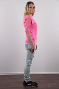 3. Download full pics of Klara (22) from czechcasting.com