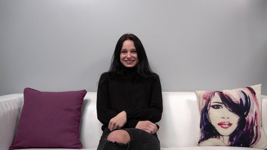 1. Download full pics of Sona (18) from czechcasting.com