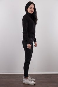 3. Download full pics of Sona (18) from czechcasting.com