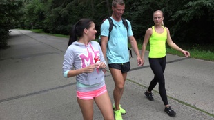 12. Download full pics of A la tía fitness le gusta el dinero from czechcouples.com