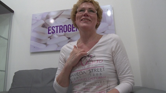 4. Download full pics of Mature MILF’s Gushing Pussy – 4 Times the Squirt from czechestrogenolit.com