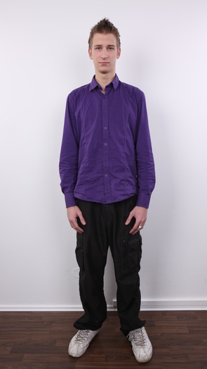 2. Download full pics of Lukas (21) from czechgaycasting.com