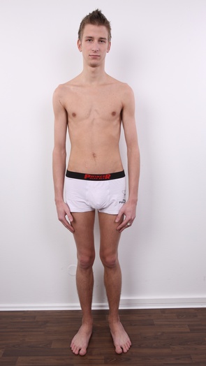 7. Download full pics of Lukas (21) from czechgaycasting.com