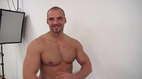 4. Download full pics of Erik (25) from czechgaycasting.com