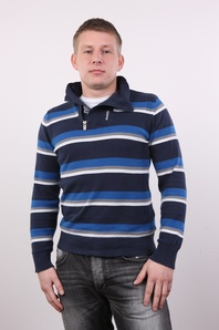 1. Download full pics of Miroslav (30) from czechgaycasting.com